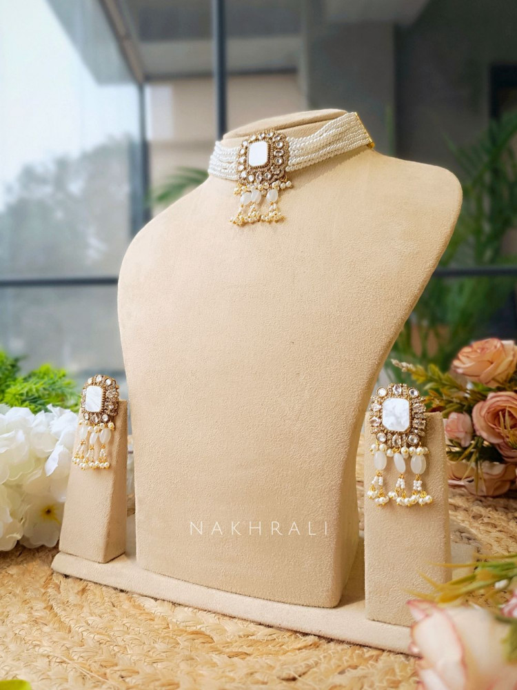 White Kundan Choker Set with Matching Earrings