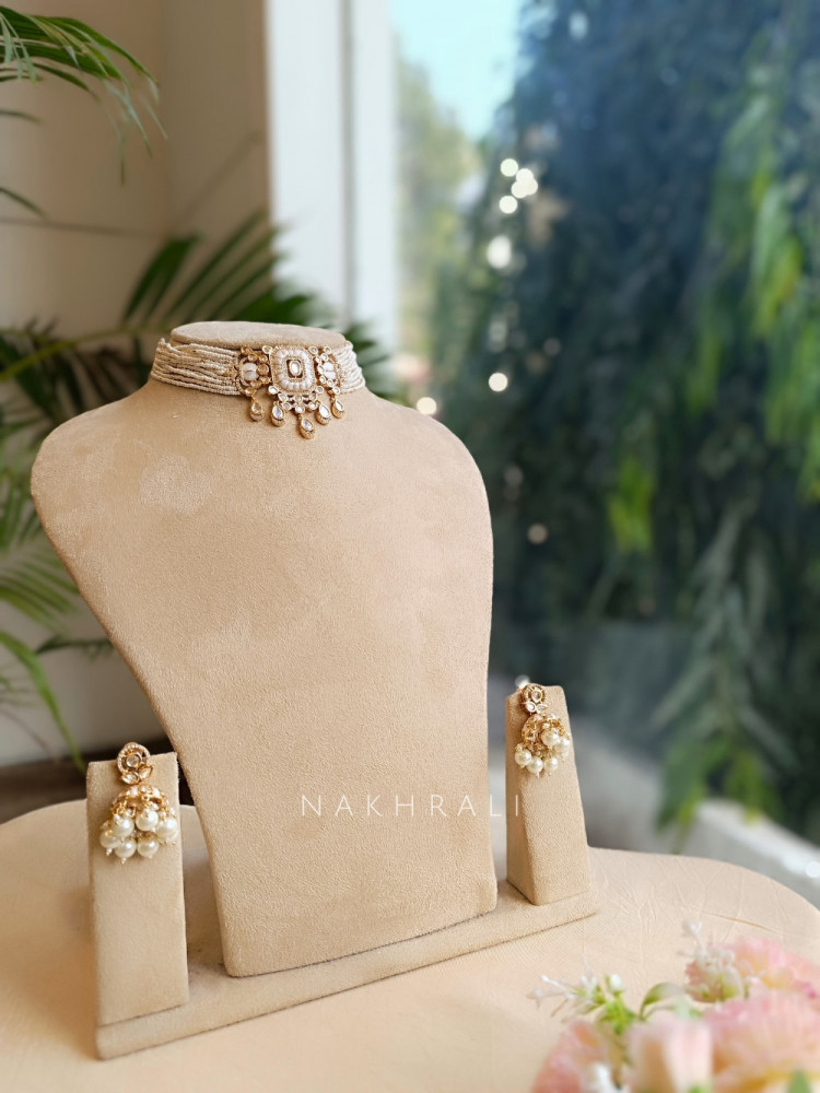 Solara White Pearl Choker Set