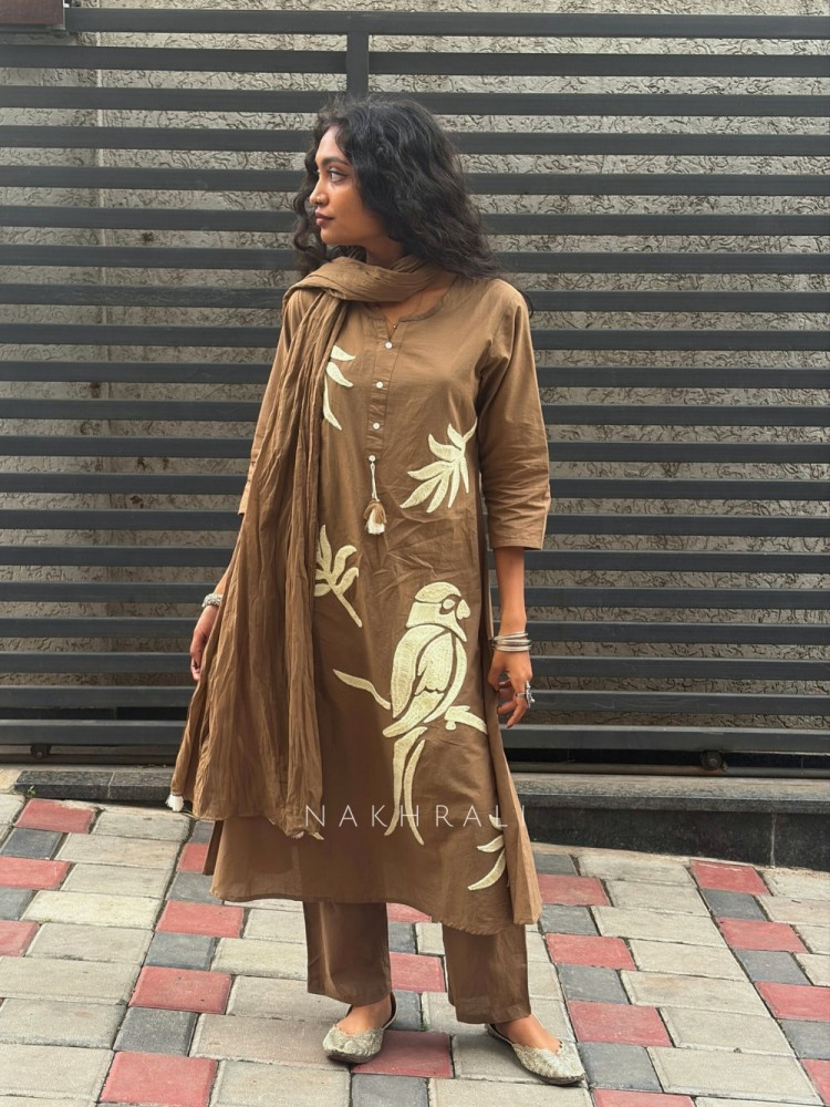 Image of Kavira Brown Cotton Suit Set with Appliqué Bird Motif Work