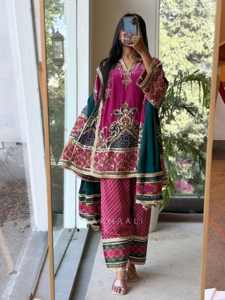 Image of Calico Magenta Farshi Suit Set