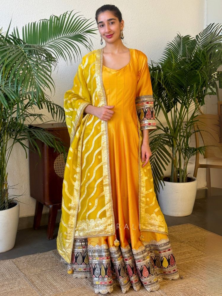 Image of Aarohi Yellow Anarkali Suit Set with Zari, Sequin & Thread Work