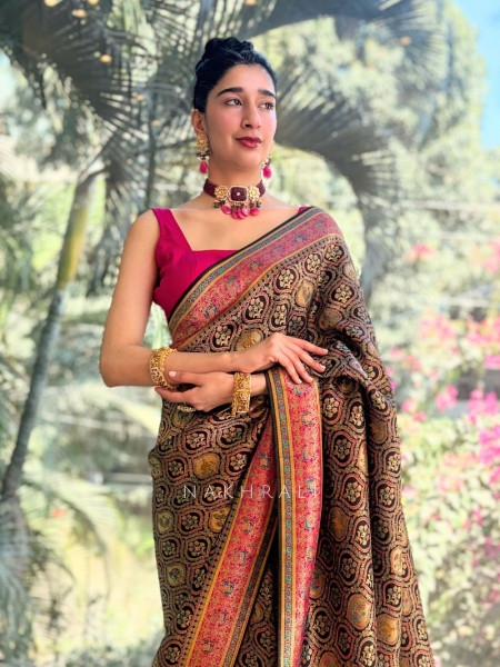 Noorika Black Dola Silk Saree with Woven Zari Work