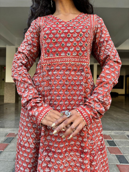 Albeli Red Cotton Printed Kurta with Side Pocket