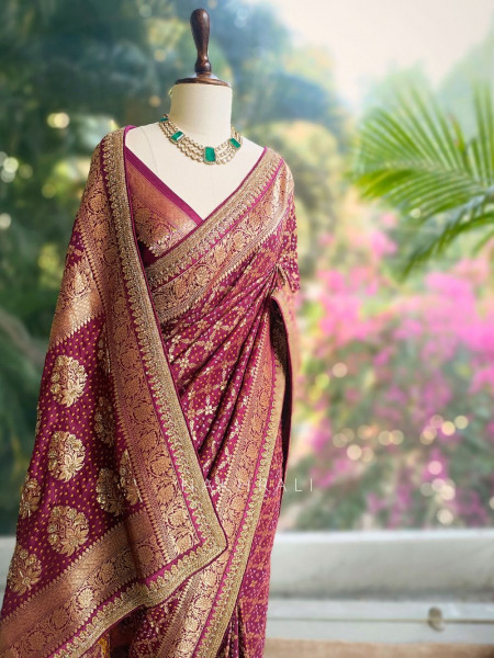 Maroon bees saree