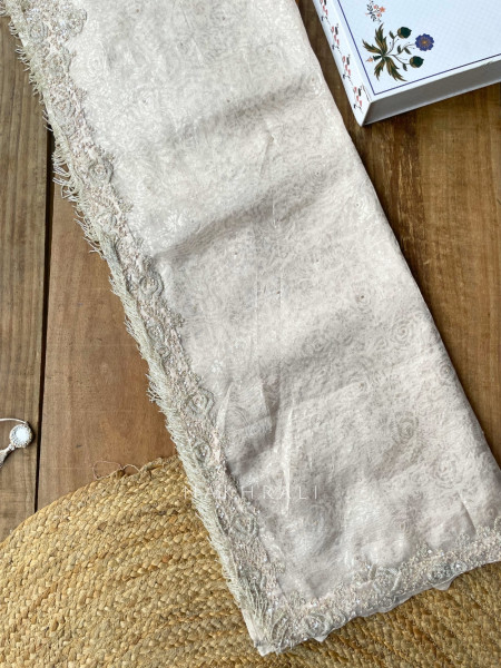 Silverleaf Veil Off White Saree with Readymade Blouse