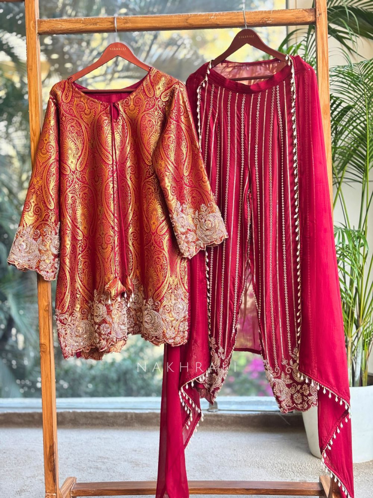 Image of Rangsaaz Maroon Heritage Suit Set