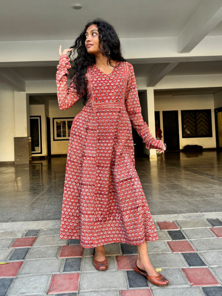 Albeli Red Cotton Printed Kurta with Side Pocket