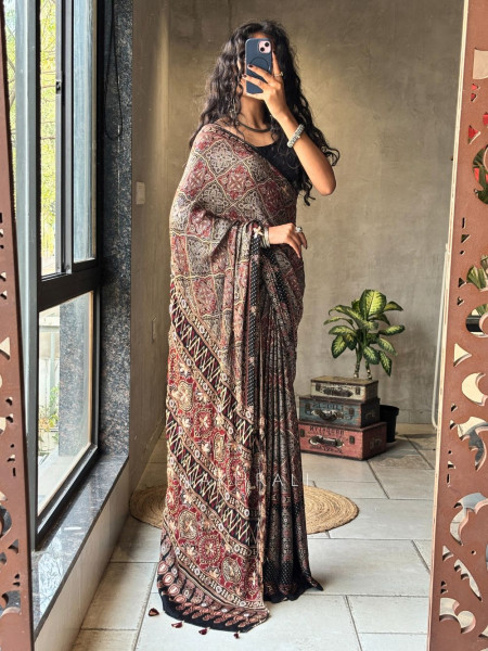 Rivanya Black Modal Silk Saree with Zari Sequin Pallu