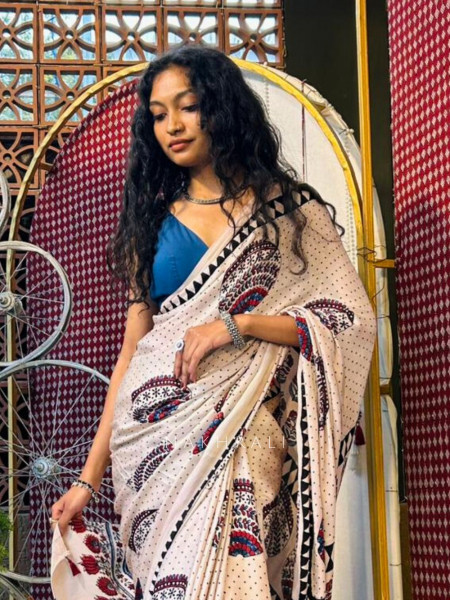 Ivya Cream Modal Printed Saree