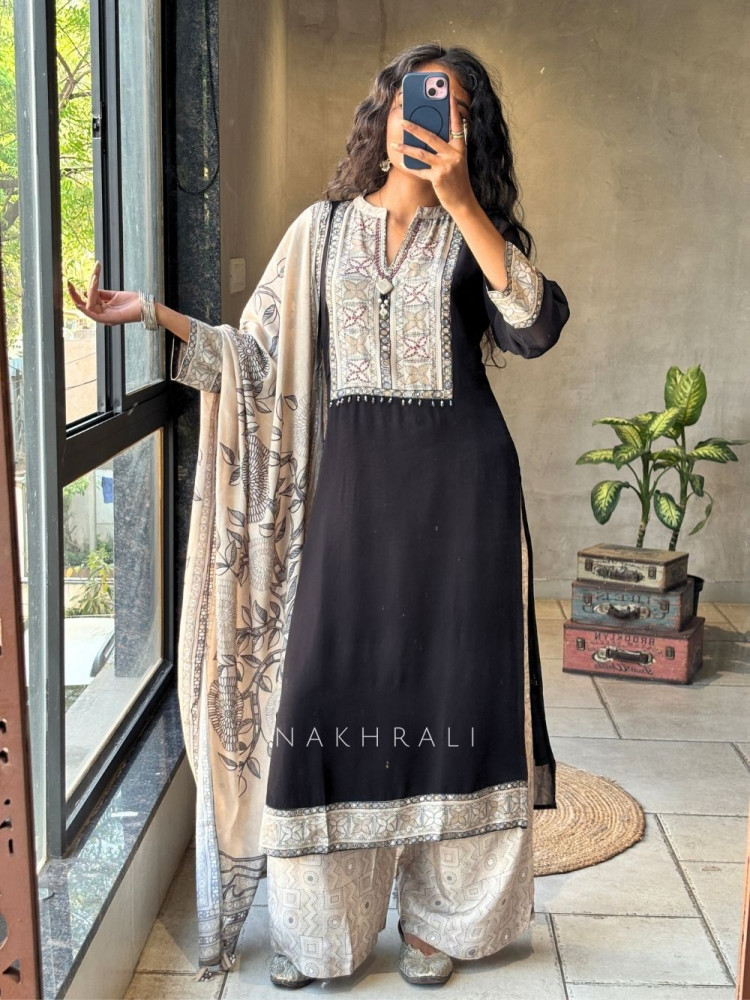 Image of Kiyora Black Printed Kurta Palazzo Set with Floral Dupatta