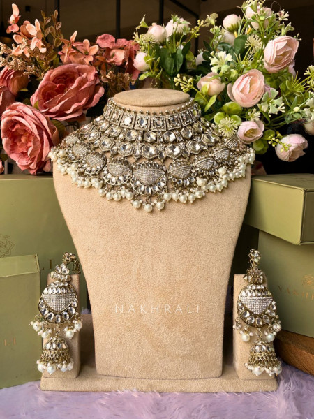 Zeenatara White Bridal Polki Jewellery Set