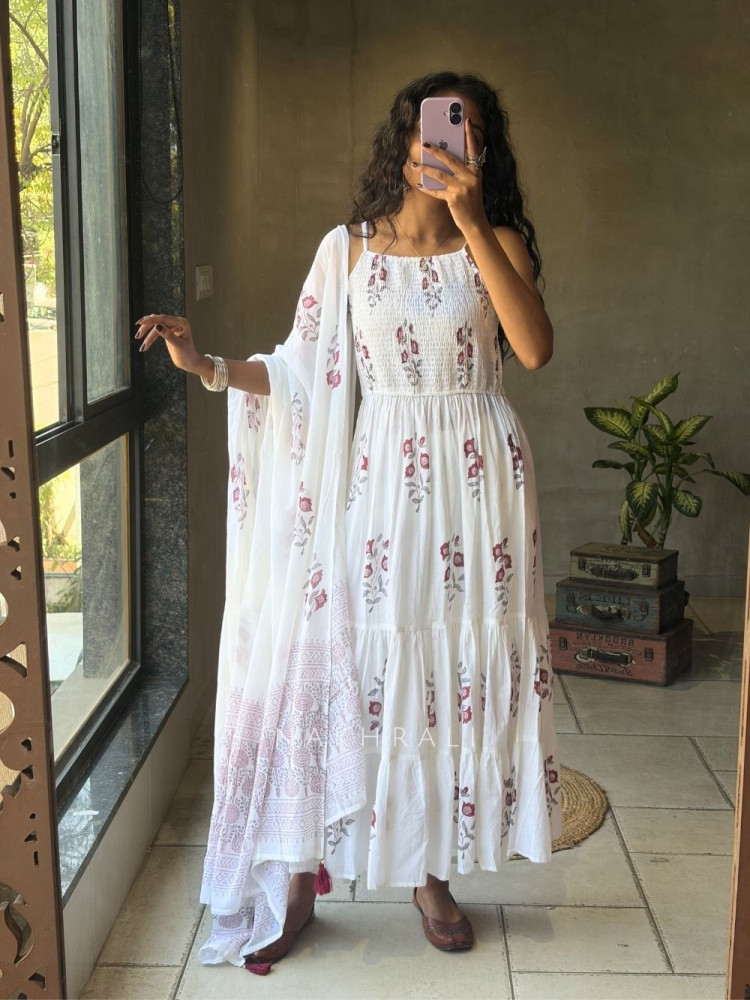 Image of Liora White Cotton Suit Set with Floral Print