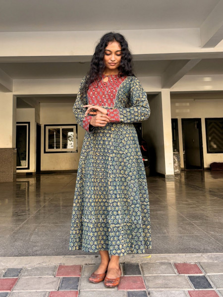 Albeli Teal Green Cotton Printed Kurta with Side Pocket