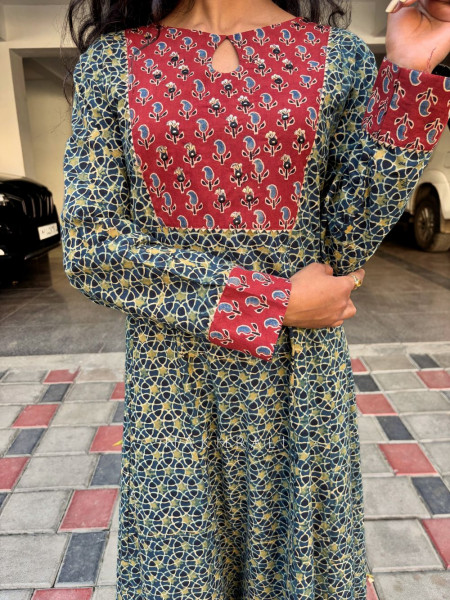 Albeli Teal Green Cotton Printed Kurta with Side Pocket