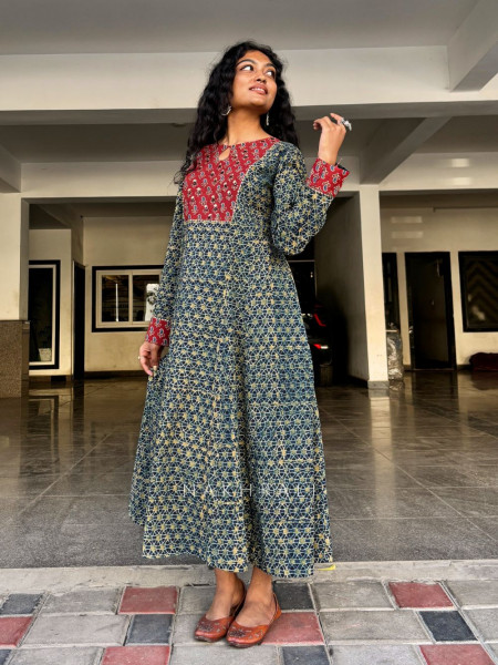 Albeli Teal Green Cotton Printed Kurta with Side Pocket