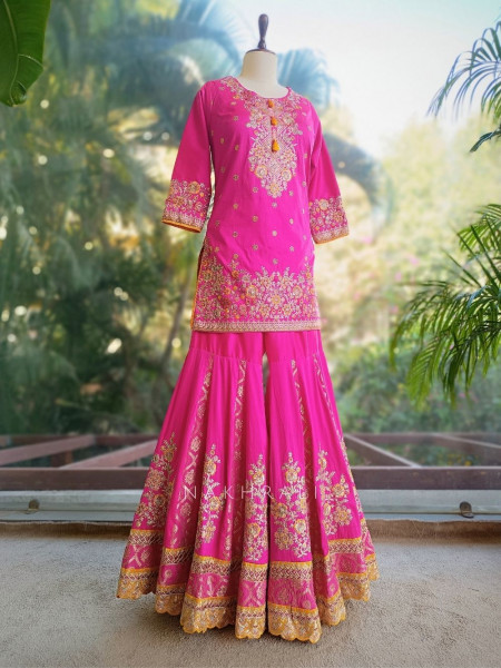Rosvella Magenta Gharara Set with Sequin and Thread Work