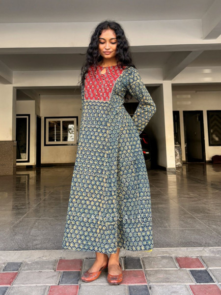 Albeli Teal Green Cotton Printed Kurta with Side Pocket