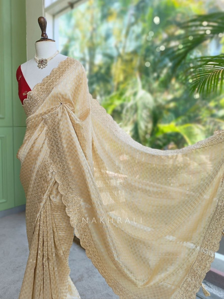 Noor-e-Tarang Golden Checks Weaved Saree with Embroidered Border