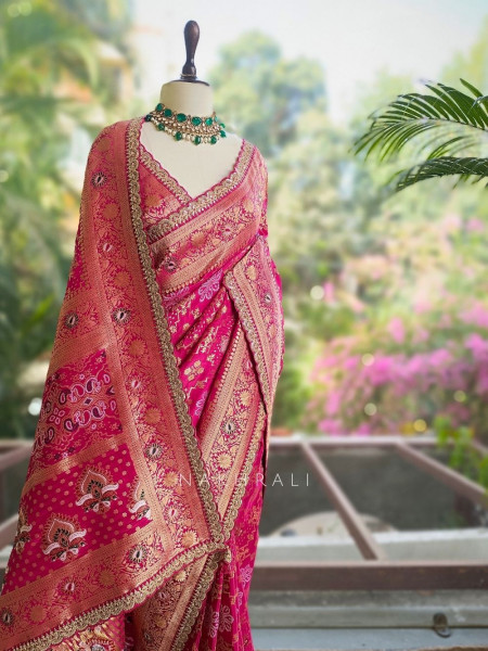 Anant Bindu Magenta Bandhani Print Saree with Sequin Border