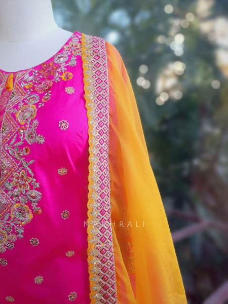 Rosvella Magenta Gharara Set with Sequin and Thread Work