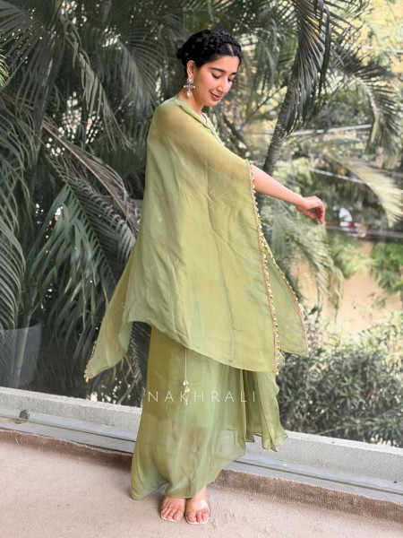 Verdant Glow Green Mirror Cape Set
