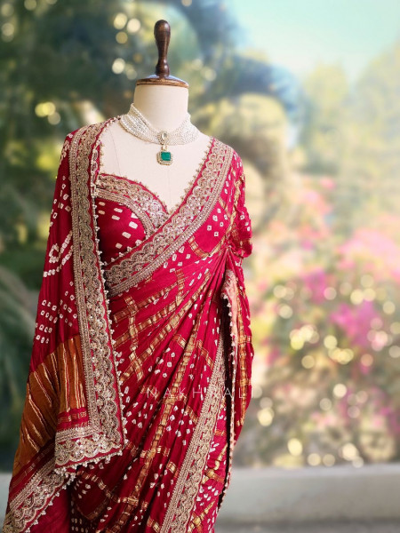 Noor-E-Riwaayat Maroon Bandhani Saree with Zari Border
