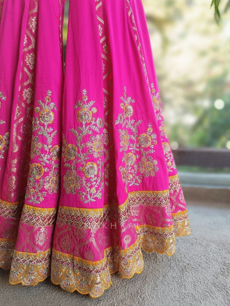 Rosvella Magenta Gharara Set with Sequin and Thread Work