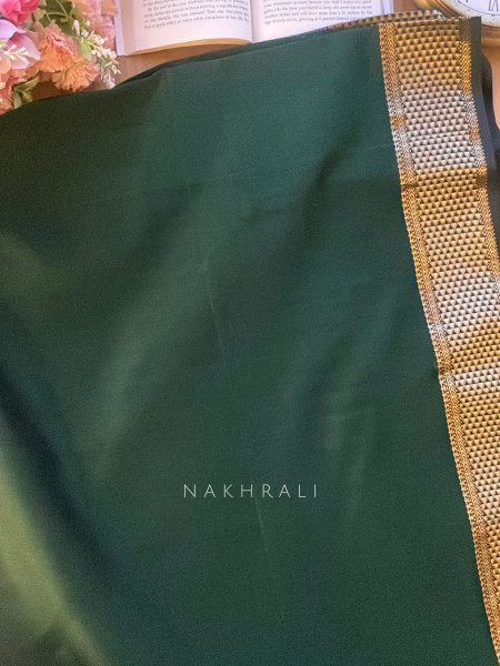 Kavini bottle Green Maheshwari Saree with Zari Borderr