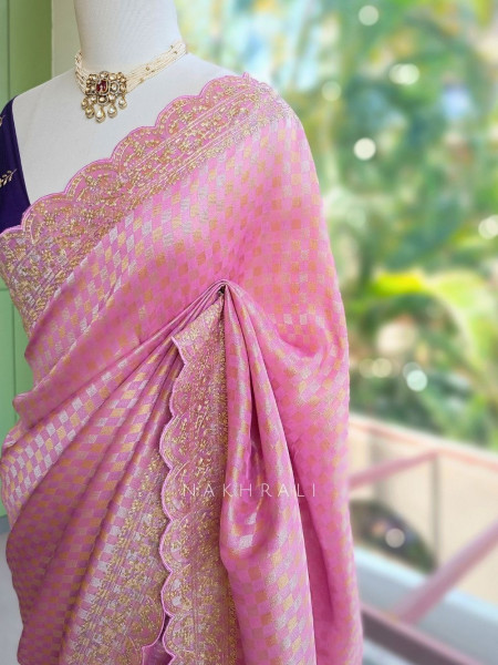 Noor-e-Tarang Purple Checks Weaved Saree with Embroidered Border