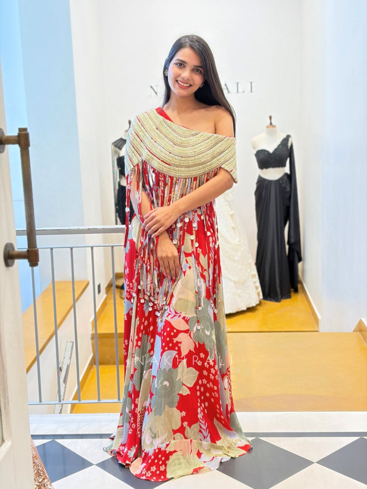 Image of Lahari Red Embellished Crop Top Skirt Set with Cape