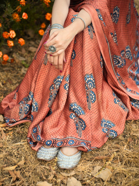 Ira Peach Modal Saree with Traditional Motif Work