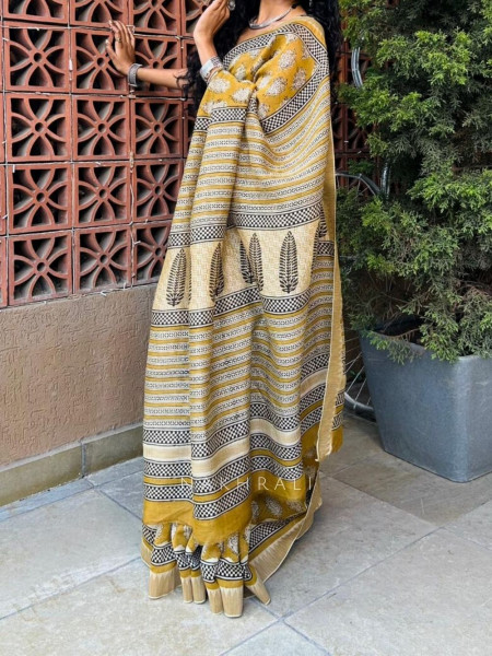 Umang Yellow Block Printed Saree with Traditional Motifs