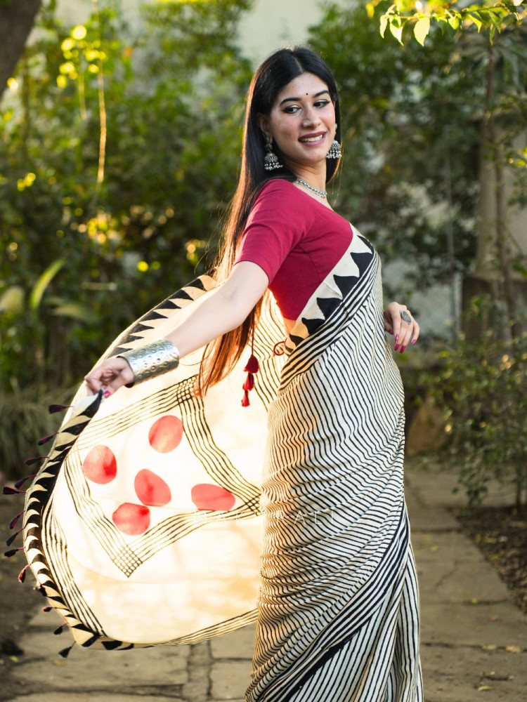 Image of Lehar Cream Modal Saree with Printed Design