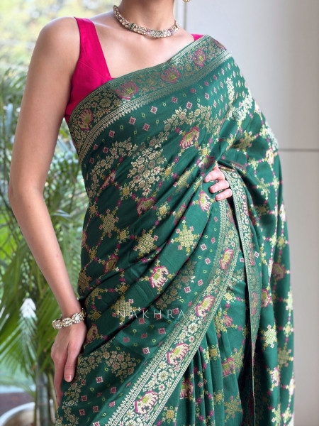 Solvara Green Bandhani Saree with Traditional Border