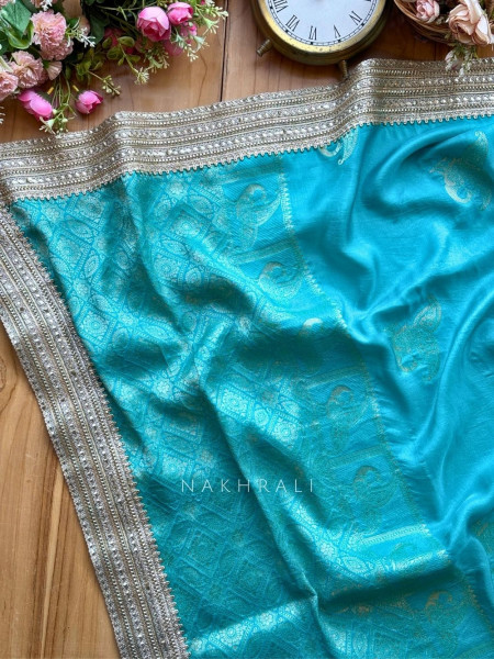 Tavira Rama Saree with Broad Border and Unstitched Blouse Piece