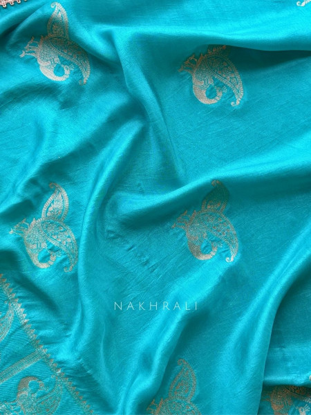 Tavira Rama Saree with Broad Border and Unstitched Blouse Piece