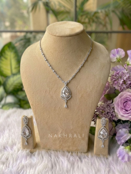 Teardrop Silver Necklace Set