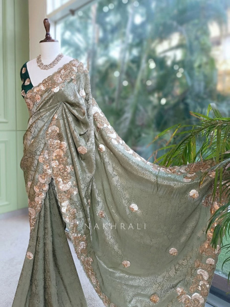 Dimensional Petal  Green Saree with Running Blouse Piece