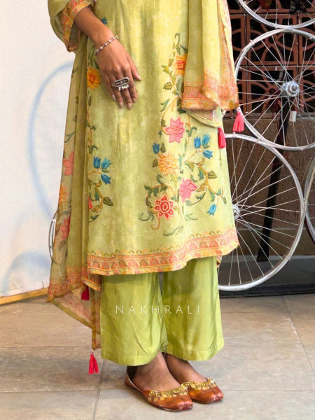 Aarya Green Floral Embroidered Suit Set