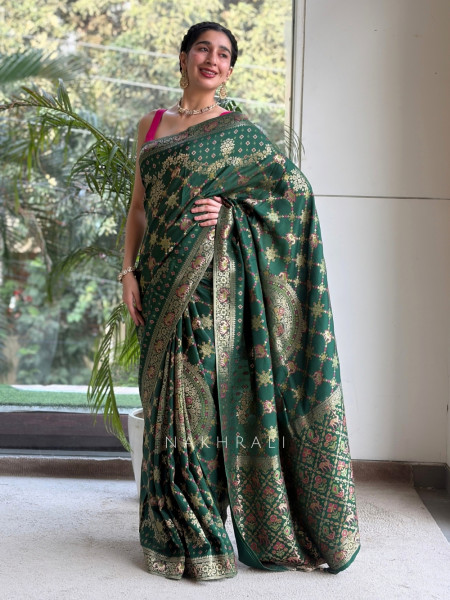 Solvara Green Bandhani Saree with Traditional Border
