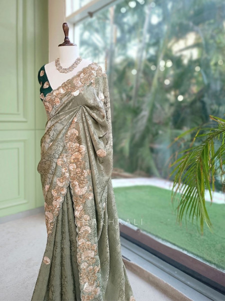 Dimensional Petal  Green Saree with Running Blouse Piece
