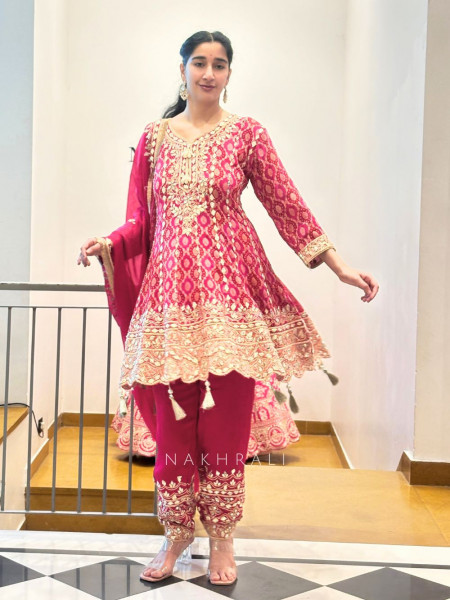 Aarvi Magenta Suit Set with Mirror and Gota Patti Work