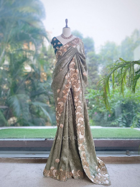 Dimensional Petal  Green Saree with Running Blouse Piece