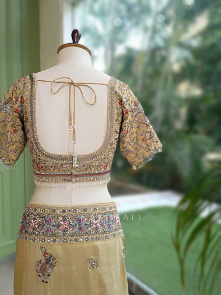 Kanika Golden Georgette Designer Saree with Readymade Blouse