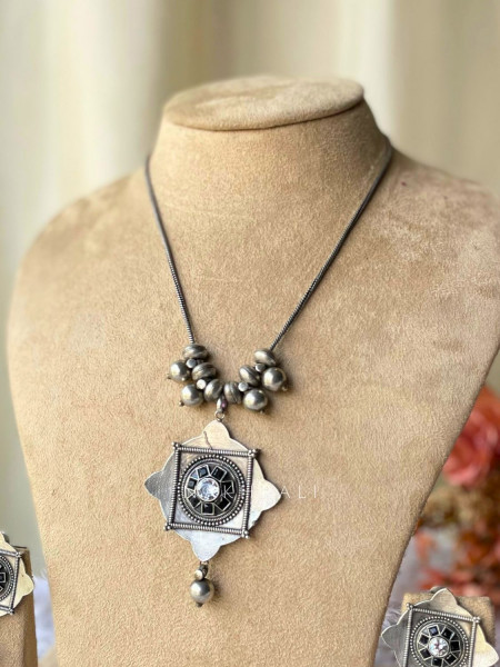 Iris Oxidised Silver Geometric Pendant Set
