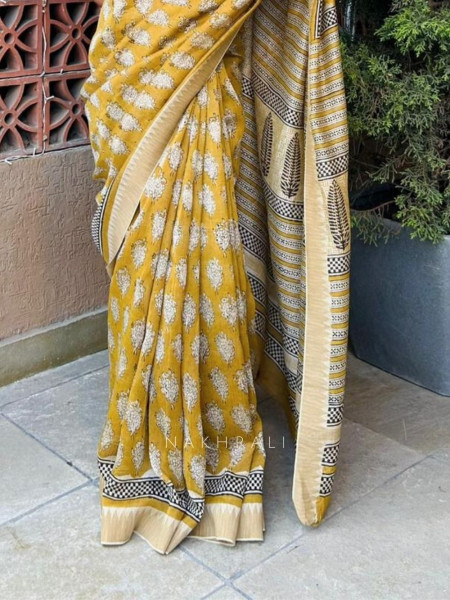 Umang Yellow Block Printed Saree with Traditional Motifs