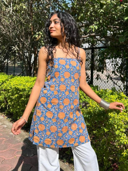 Reya Blue Cotton Printed Short Kurti