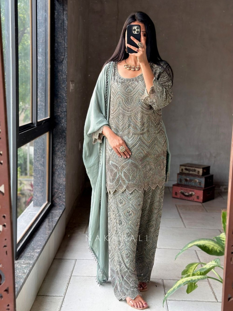 Image of Nayra Sea Green Suit Set with Cut Dana &amp; Bead Work