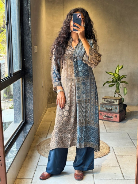 Navaro Brown Kurta Pant Set with Sequin Work