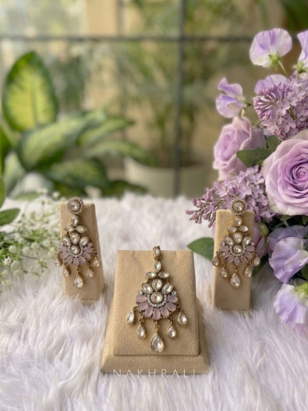 Suvrini Pink & Gold Necklace Set